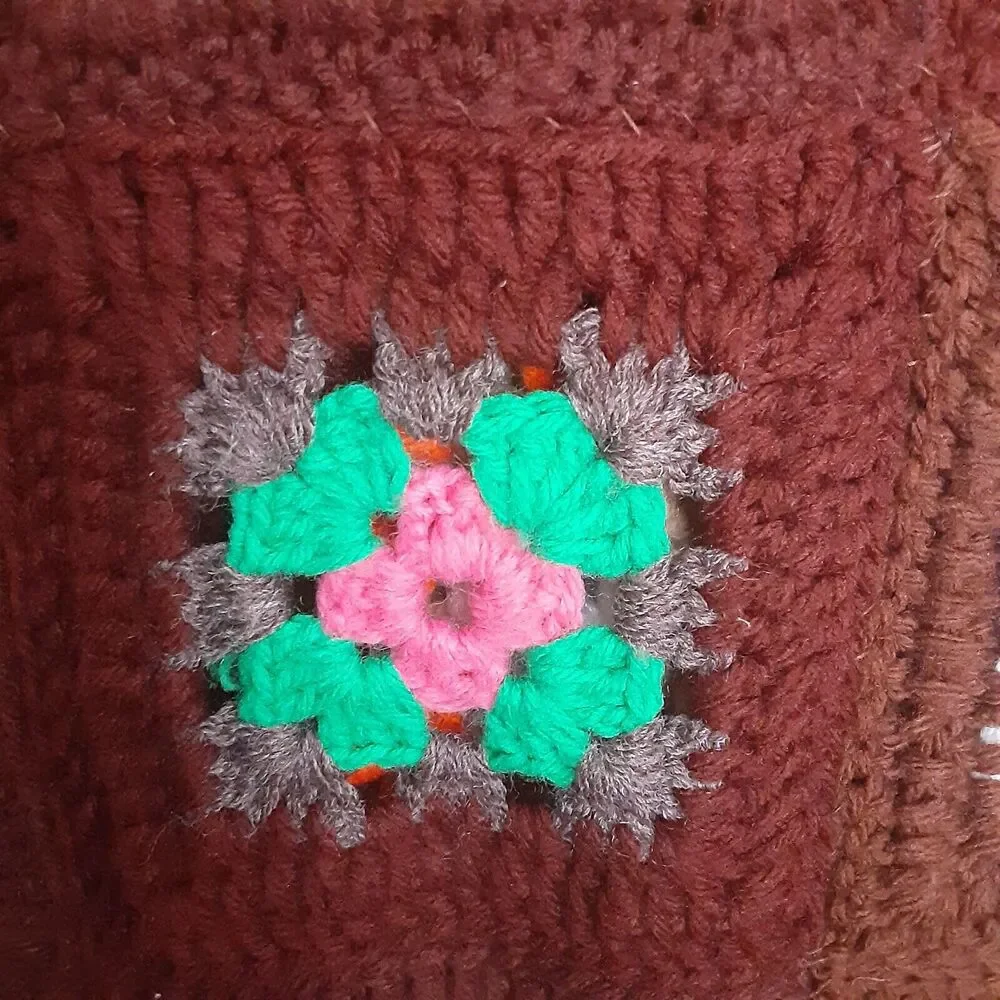 Vintage Handmade Flower Block Afghan on Chocolate READ